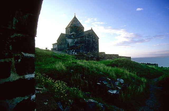 armenia-landscape-scenic-nature-landscapes-ebfb82